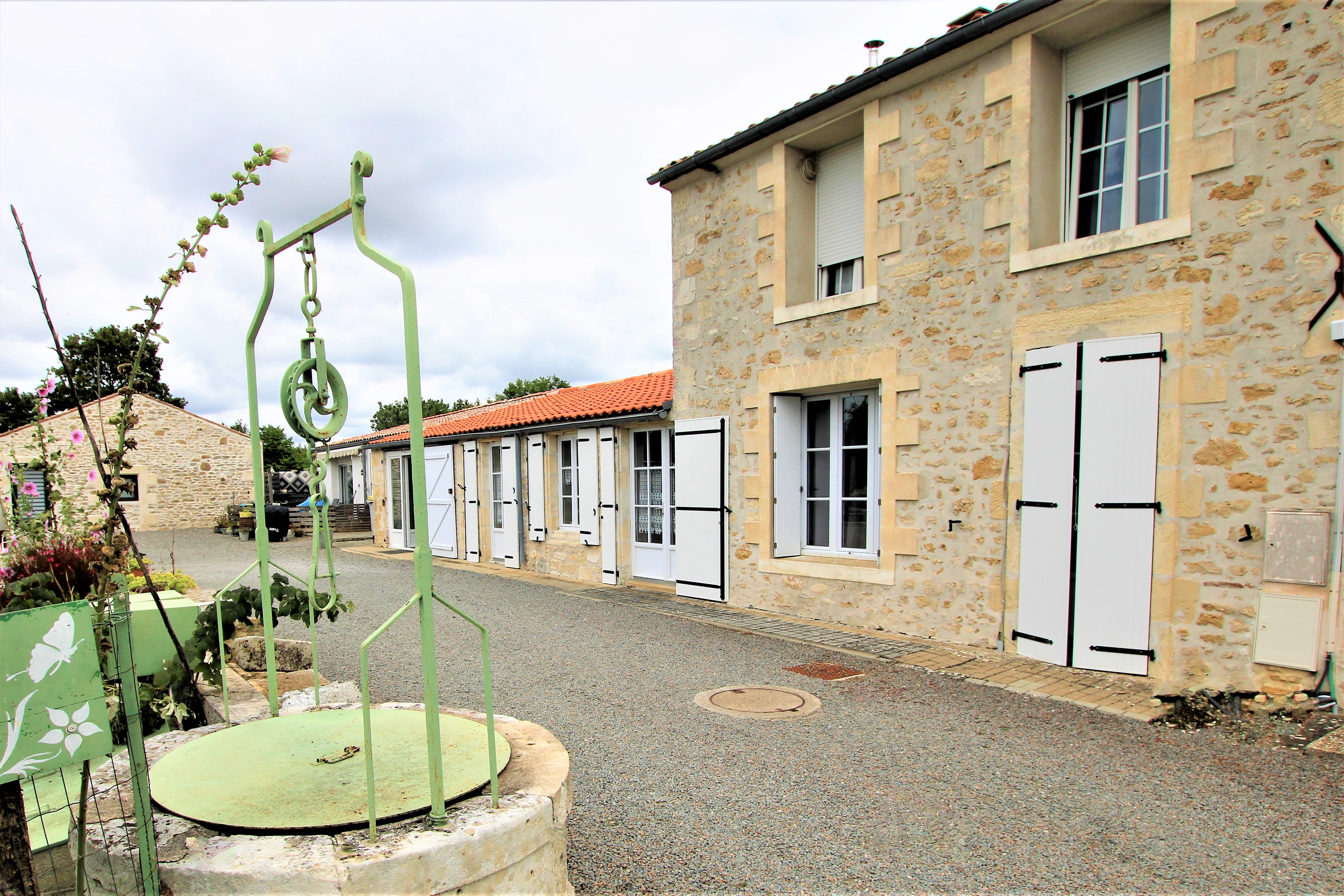 Qovop Immobilier | Achat Maison 250 m² - 17870 Breuil-Magné