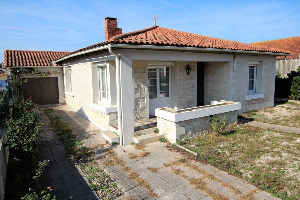 Achat Maison - 17440 AYTRE : Plain pied sur 1200 m² Terrain constructible. | Qovop Immobilier