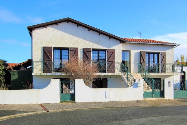 Achat Maison - 17440 Aytré : Maison 6 chambres | Qovop Immobilier