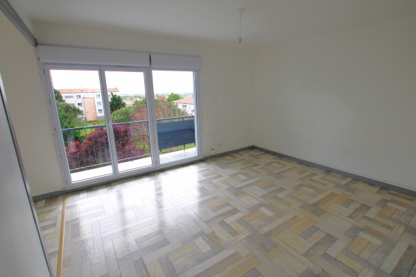 Achat Appartement - 17430 Tonnay-Charente : spécial investisseur - T3 avec garage | Qovop Immobilier