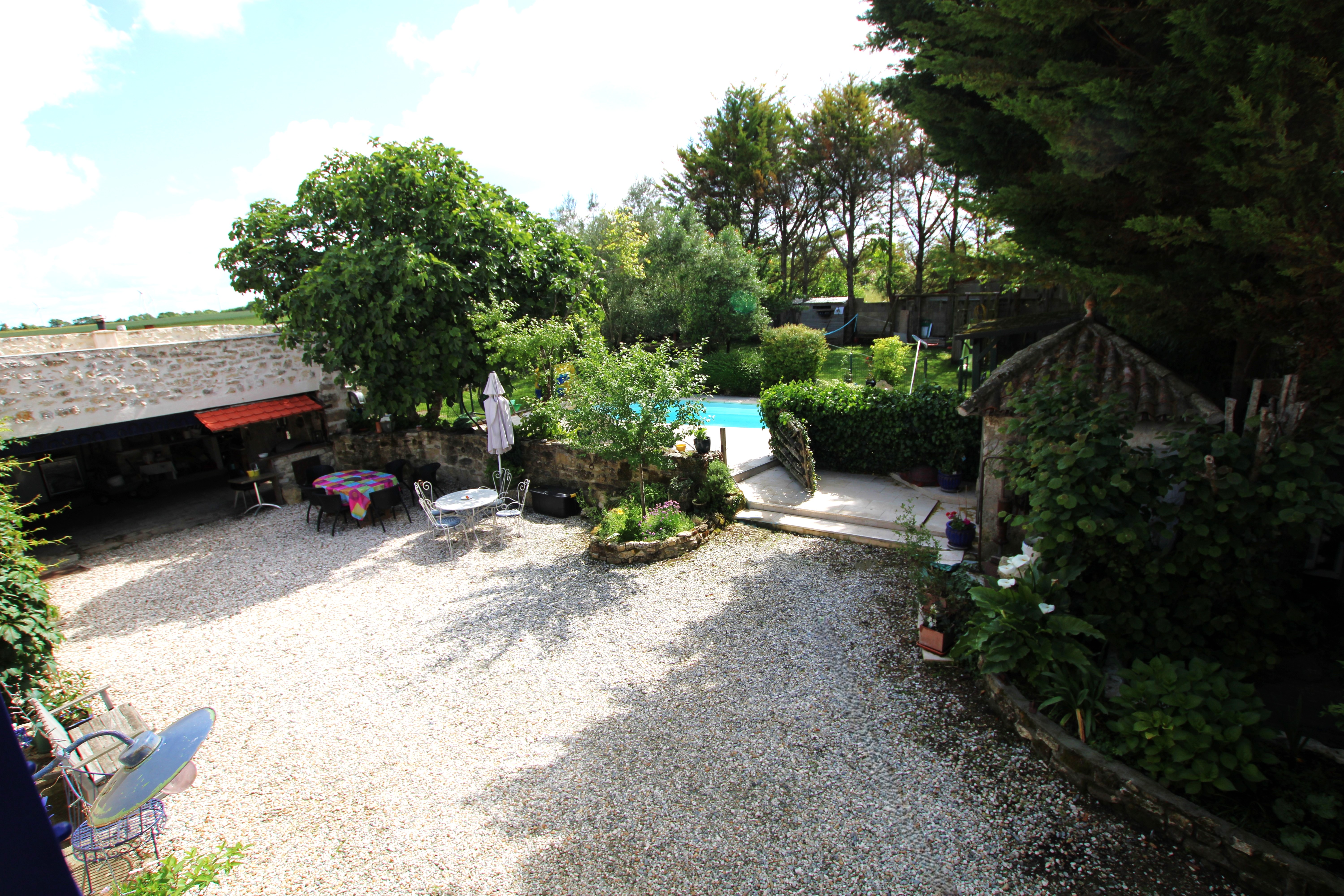 Qovop Immobilier | Achat Maison & Appartement 220 m² - 17290 Le Thou
