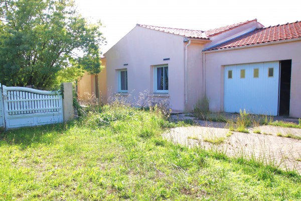 Achat Maison - 17730 PORT DES BARQUES : Plain pied non mitoyen sur un terrain de 1385 m² | Qovop Immobilier