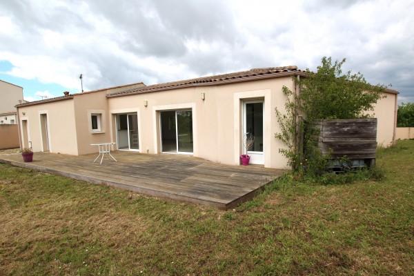 Achat Maison - 17000 La Rochelle  : Plain pied non mitoyen - Proche de toutes commodités | Qovop Immobilier