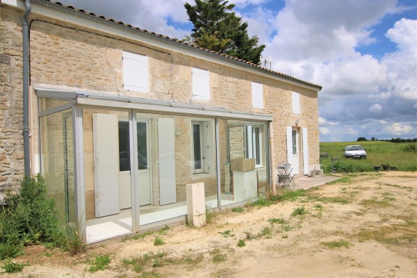 Achat Maison - 17430 Muron : Lot de 2 maisons en pierre (80m² + 80m²) | Qovop Immobilier