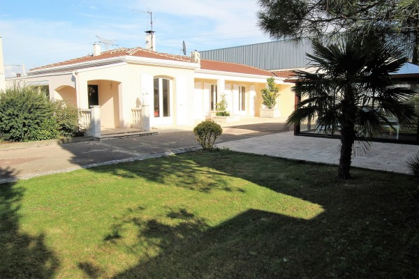 Achat Maison - 17440 Aytré : Spacieuse maison avec jacuzzi | Qovop Immobilier