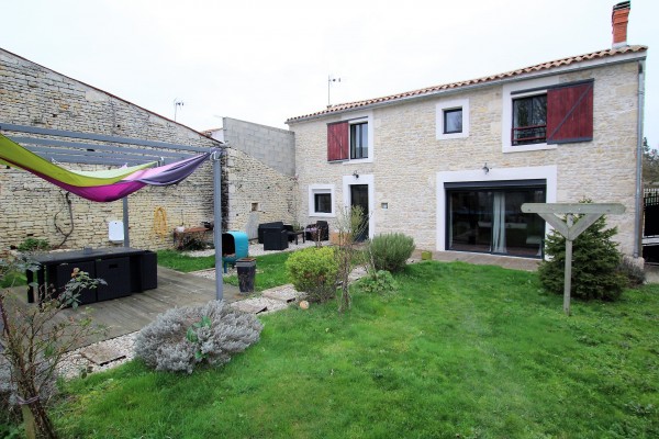 Achat Maison - 17540 Saint Sauveur d'aunis : Maison en pierre "Coup de coeur" | Qovop Immobilier