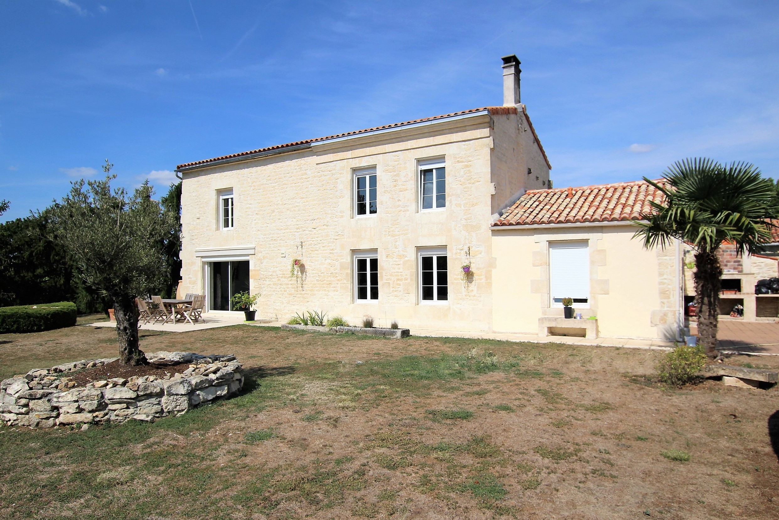 Qovop Immobilier | Achat Maison 160 m² - 17700 Surgères
