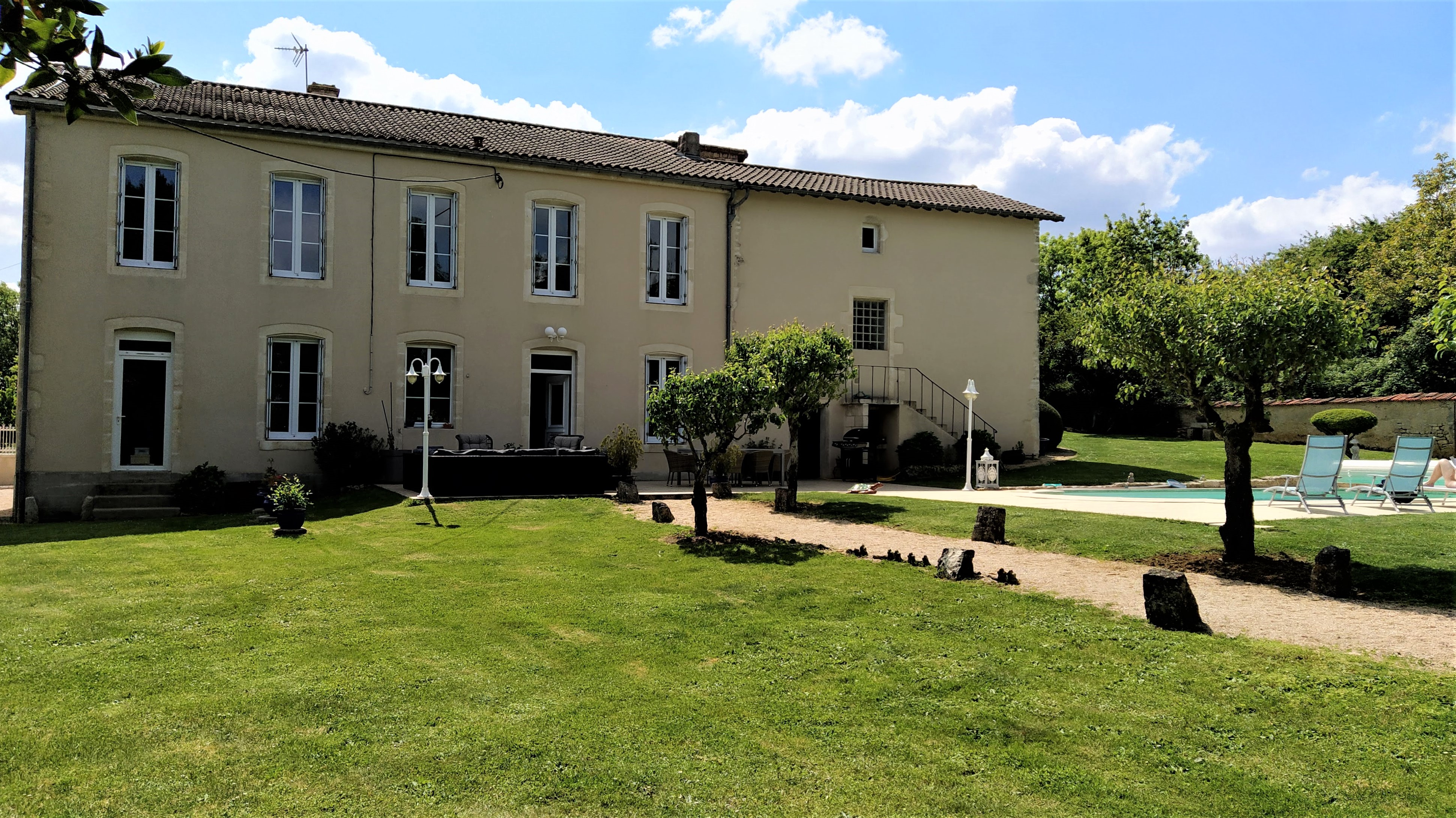 Qovop Immobilier | Achat Maison 354 m² - 79000 20 Minutes NIORT